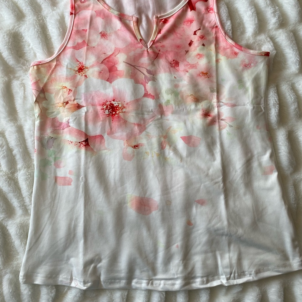 Floral Pink and White Women's Top - Picture 5 of 9